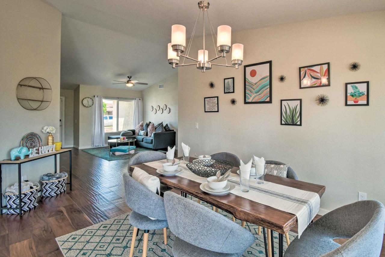 Stylish Glendale With Private Yard And Patio Phoenix
