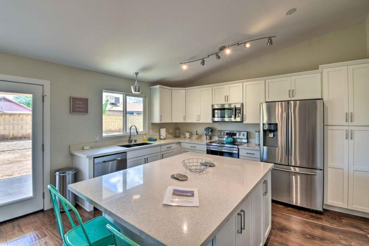 Stylish Glendale With Private Yard And Patio Feriehus *