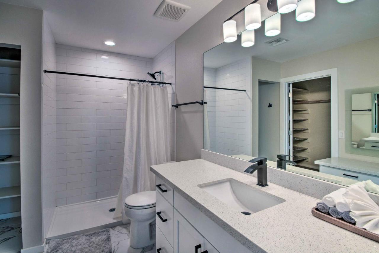 Stylish Glendale With Private Yard And Patio Feriehus *