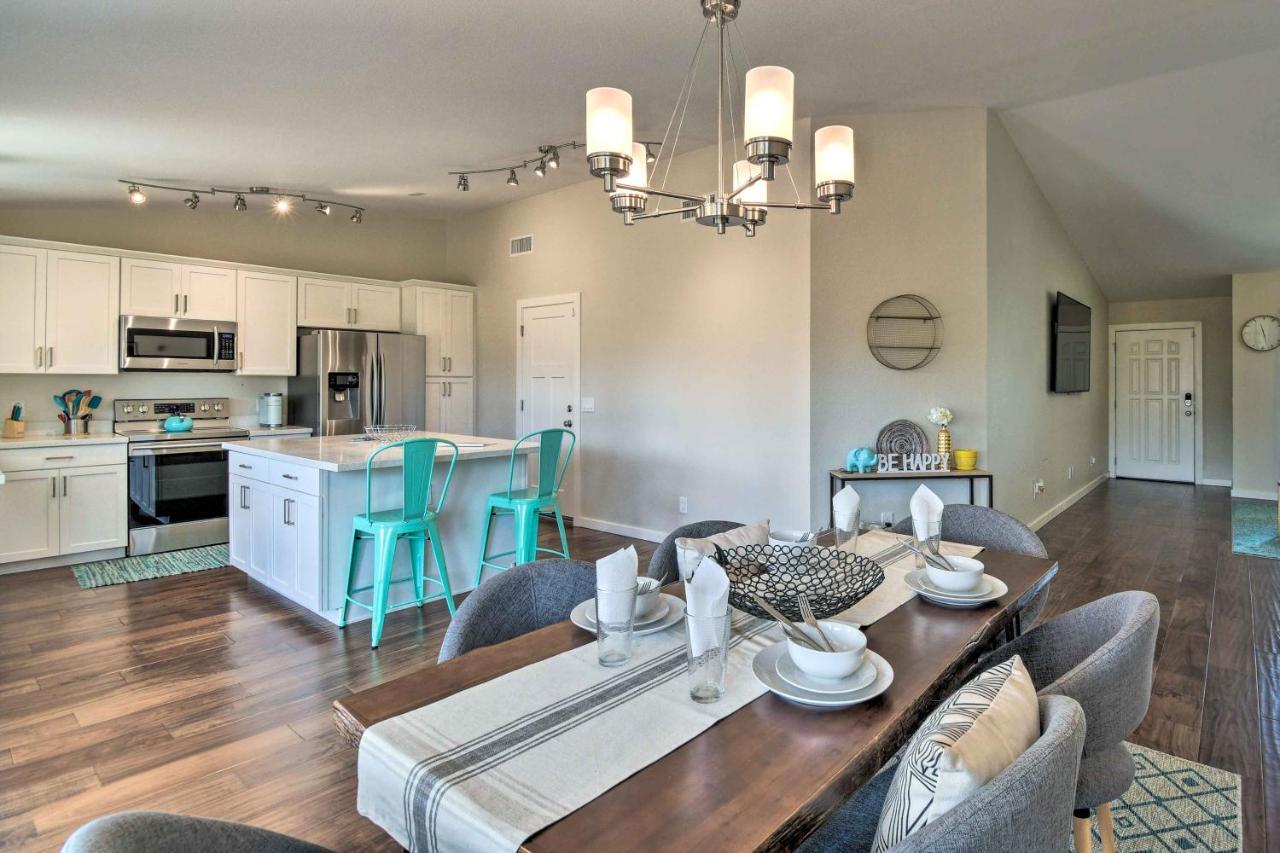 Stylish Glendale With Private Yard And Patio